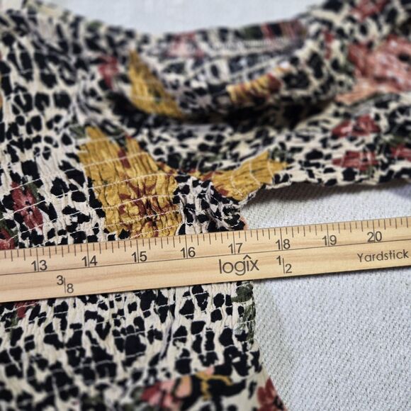 Torrid Babydoll Smocked Top Leopard Floral Size  1 - Picture 5 of 16